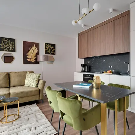Scala 60f Center Premium With Parking By Lion Appartement Gdańsk