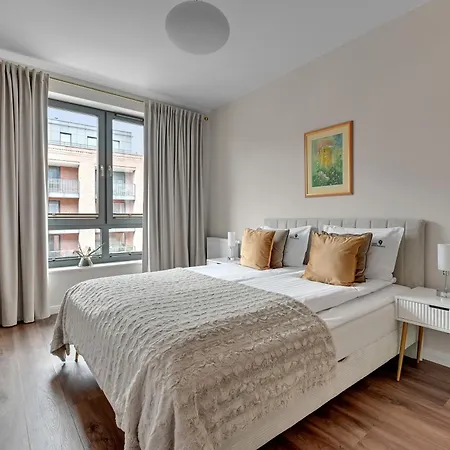 Old Town Scala F With Parking By Lion Gdańsk