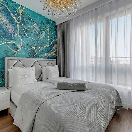 Old Town Scala F With Parking By Lion