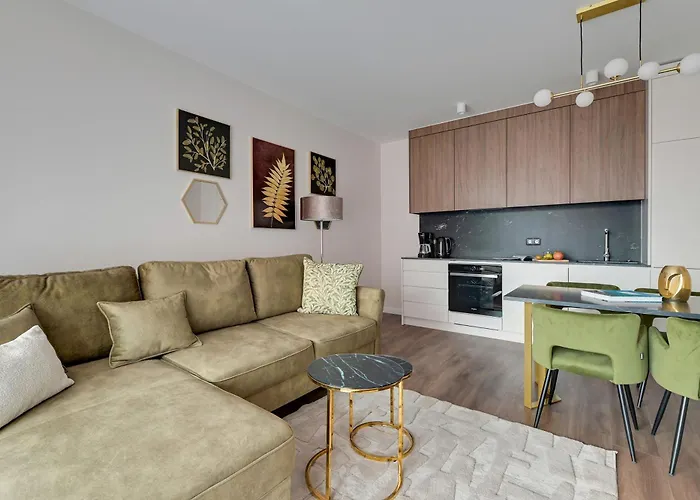 Old Town Scala F With Parking By Lion Gdańsk